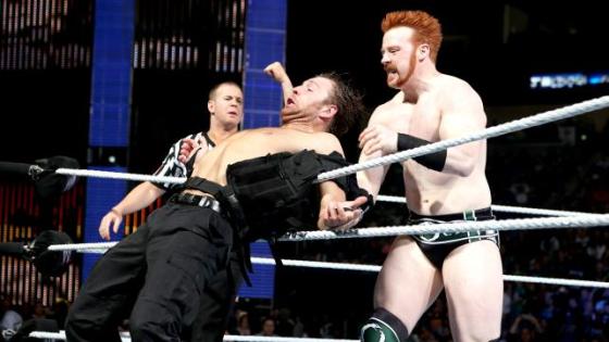 CW WWE | Raw -1st Episode 4-1-14 | 6 PM  - Page 3 Wwe-elimination-chamber-2013-sheamus-vs-dean-ambrose