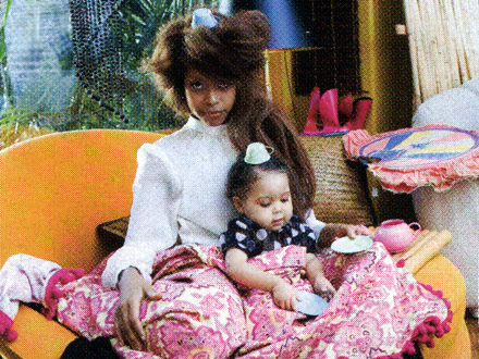 Ces célébrités et leurs mômes - Page 2 Erykah-badu-daughter-puma-big