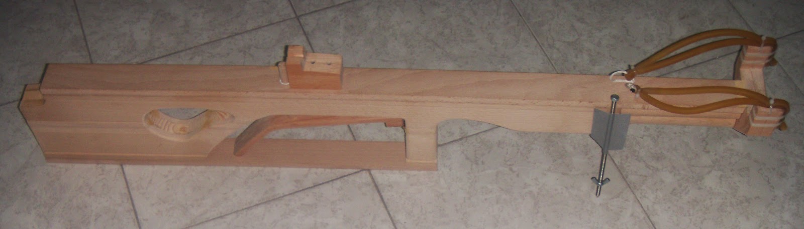 "Medieval" slingshot crossbow GEDC0845
