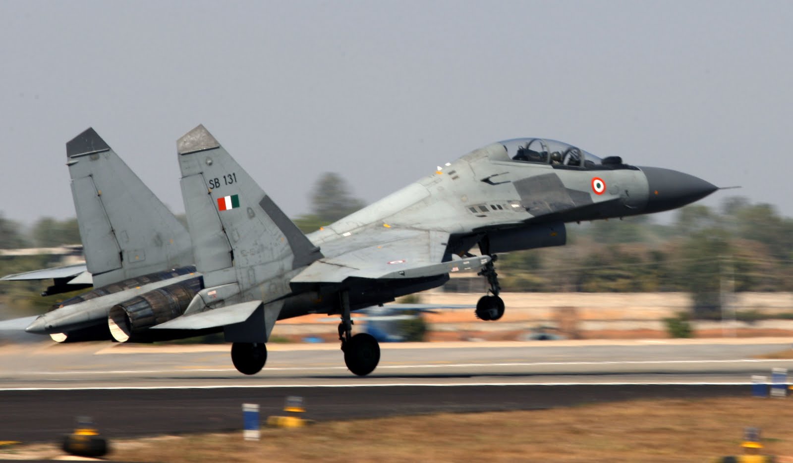 Aero India 2011 AERO%2BINDIA%2B2011-%2BDAY%2B3%2B-%2BLOT%2BV%2B%25285%2529-795032