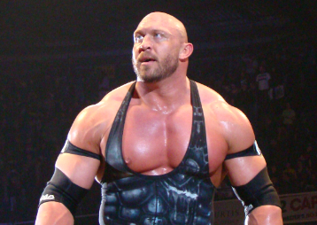 من مانشستر بإنجلترا.. مجموعة صور مميزة لعروض WWE  Ryback3