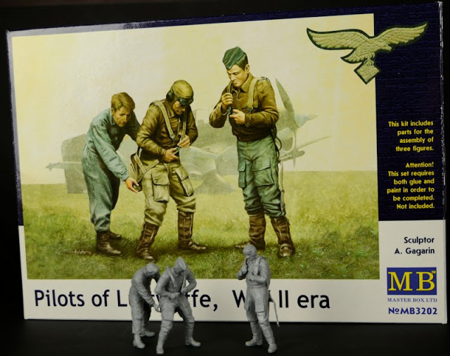 Review de “Pilots of Luftwaffe – WWII Era!” por Master Box en 1/32 DSC_9845