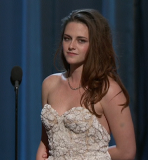 Kristen Stewart - Imagenes/Videos de Paparazzi / Estudio/ Eventos etc. - Página 31 BD66_jHCUAEfwKz