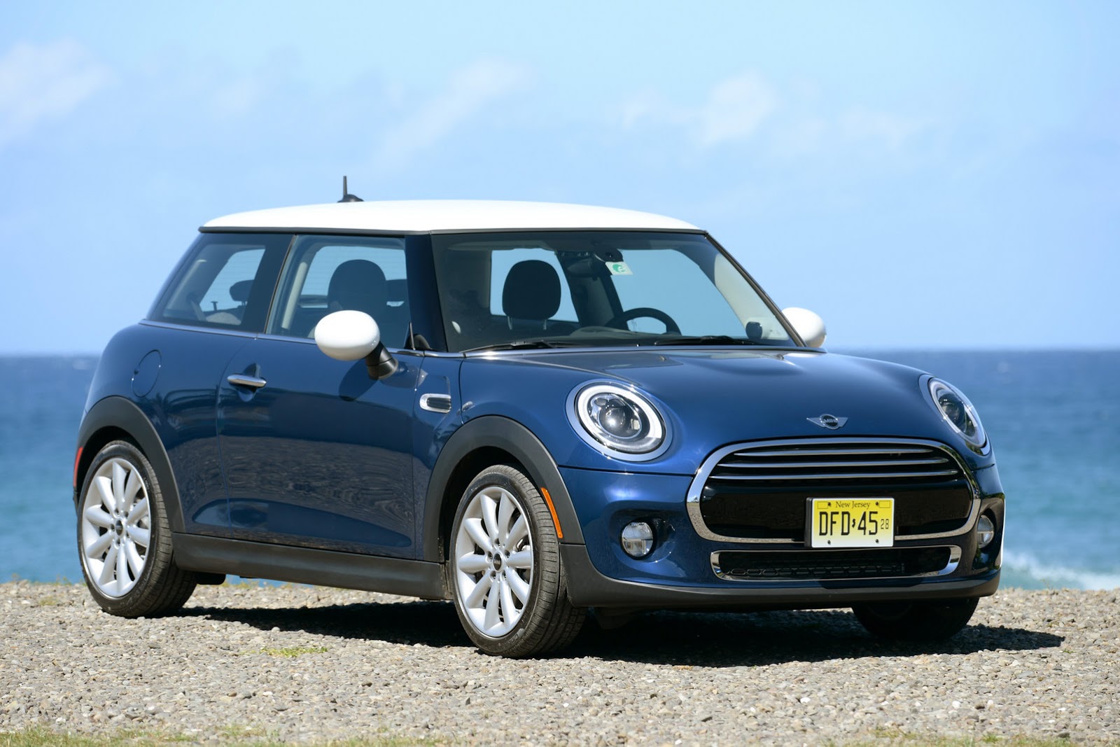 2013 - [Mini] Mini IV [F56] - Page 3 2014-Mini-Hatch-mk3-Carscoops120