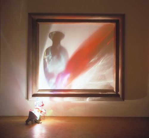 بالصور معرض فني مدهش منحوتاته من الضلال فقط  Amazing-light-sculptures-diet-wiegman-shadows-12