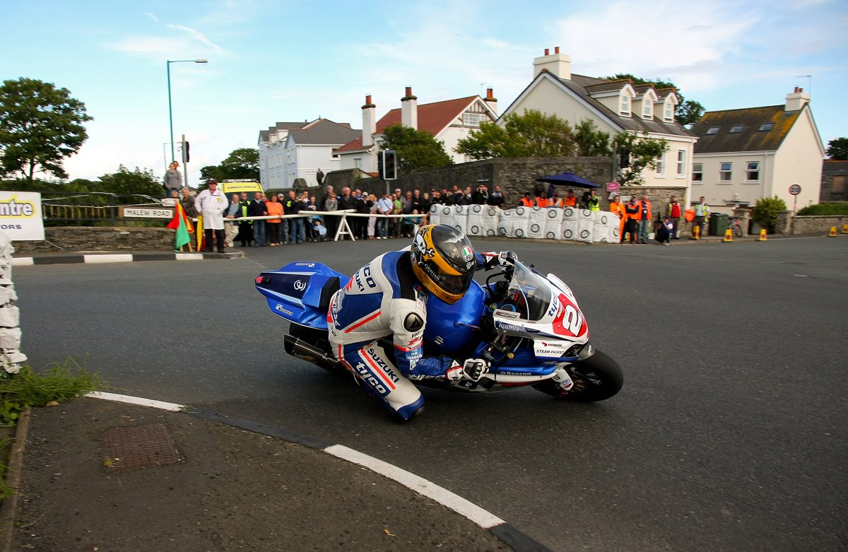 Road Races & TT - Page 37 471289_10150963133534023_2035664063_o