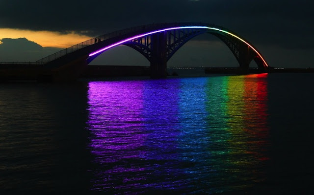 جسر قوس الرحمن في تيوان.. Xiyingrainbowbridge1