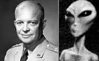 extraterrestres - Rusia pide a Obama: Hablale al mundo sobre los extraterrestres, o lo haremos nosotros. Mj-eisenhower_aliens