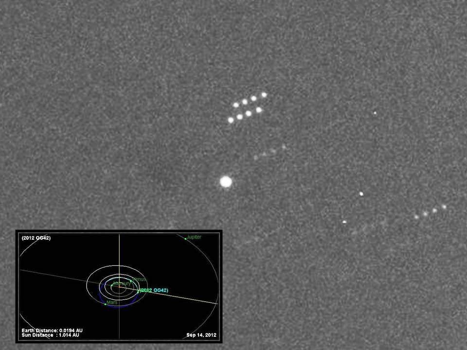 Acercamiento del asteroide 2012 QG42 a la Tierra el 14 de septiembre 2012 Asteroid-2012-QG42%5B1%5D