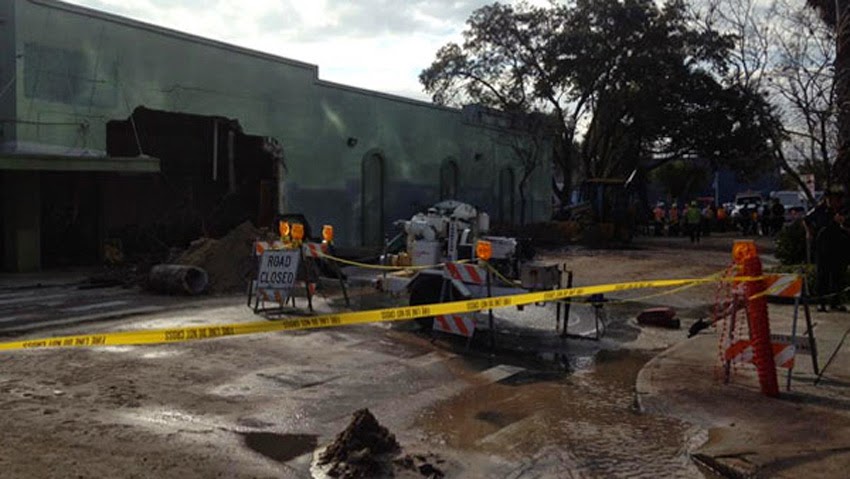 GEOLOGICAL UPHEAVAL: Sinkholes Keep Popping Up Across The United States - Massive Sinkhole Opens Up In St. Petersburg, Florida; Swallows Street Corner And Part Of A Building!  Florida_sinkhole03