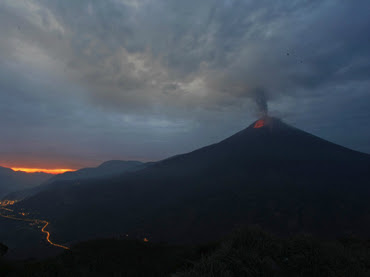 VOLCAN TUNGURAHUA EN ECUADOR REGISTRA FUERTES EXPLOSIONES 783976