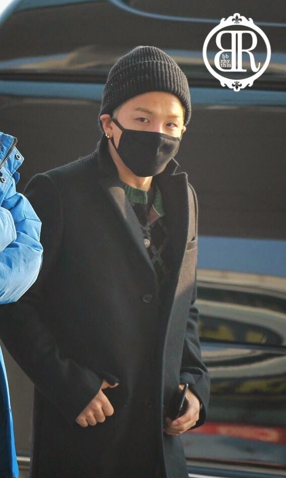 [20/11/2014][Pho] TAEYANG và GD tại sân bay đến Osaka Osaka-gd-taeyang_016