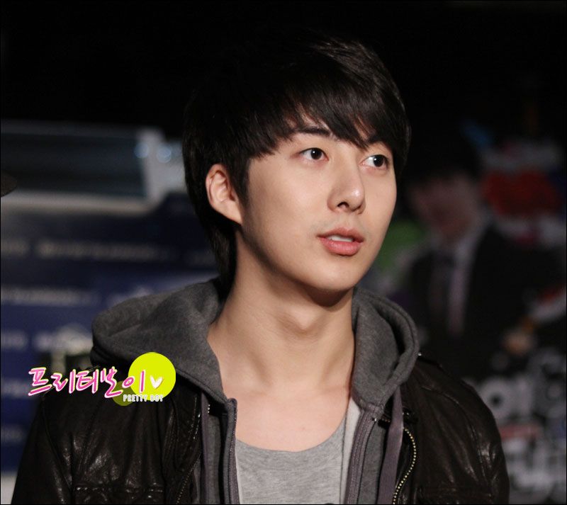 Kim Hyung Jun @ MBC Progamer Shooting (14.02.11) 5