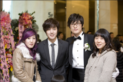 Hyun Joong asiste  a una boda 269106907