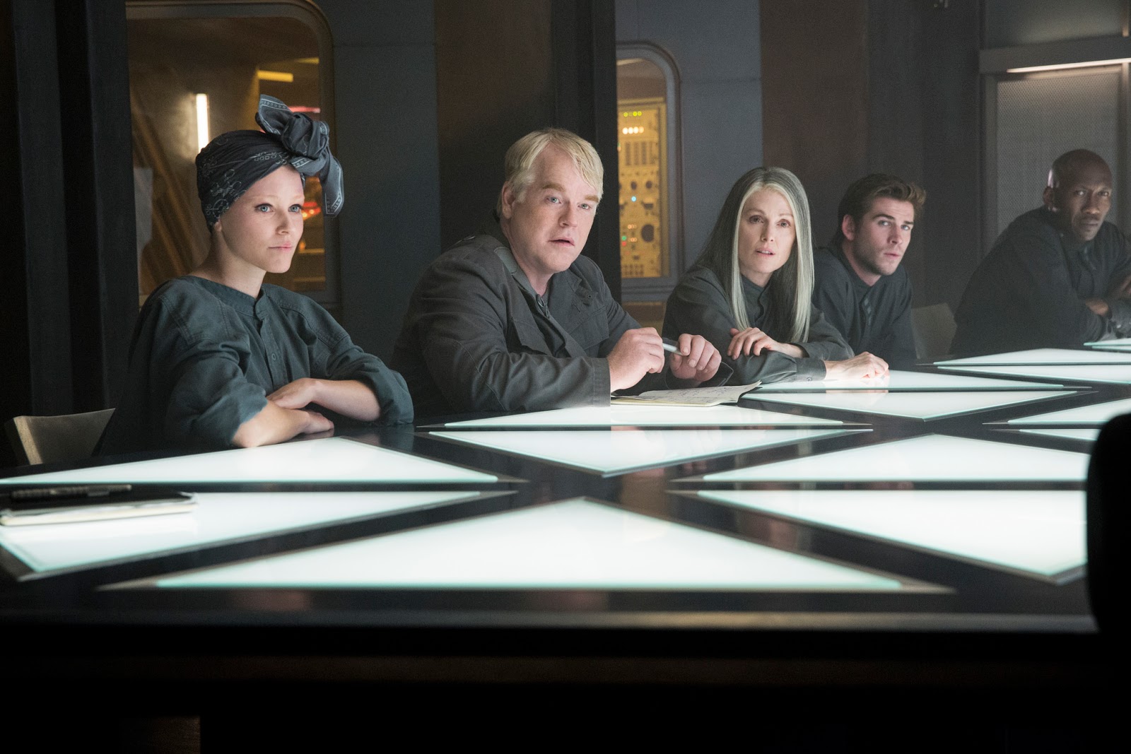 The Hunger Games: Mockingjay I (2014) - Σελίδα 2 15558191118_8b5b08fcc4_k