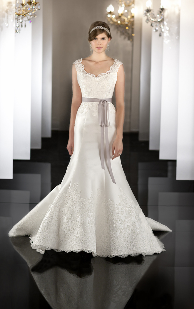 شارك معانا بفستان خطوبة او زفاف على ذوقك  - صفحة 29 Wedding-dresses-martina-liana-2013-style-453_main_zoom