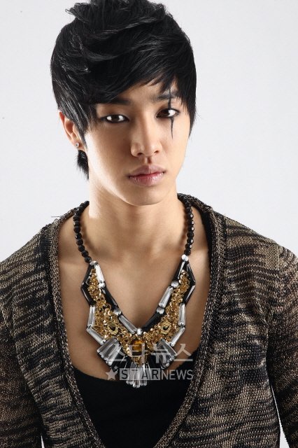  [Biografia]  BEAST/B2AST (BEAST is the B2ST) KiKwang-kikwang-24827998-426-640