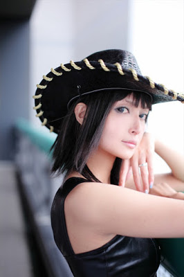 [Fanbook] Nico Robin One-Piece-Cosplay-Nico-Robin-3-by-Yuuna