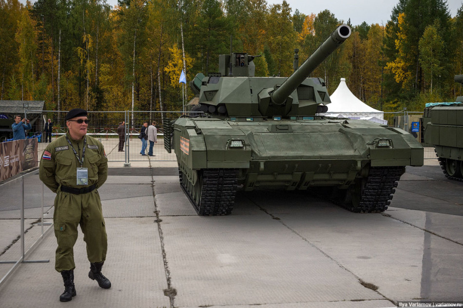 "نيجني تاغيل" ساحة الجيوش العربية لامتلاك أحدث الأسلحة الروسية   Russian%2BArm%2527s%2BExpo%2B2015%2B3