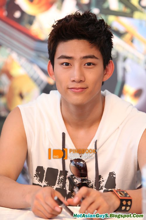 عضو فرقة 2pm  تيـك يوونـ،، Taecyeon17