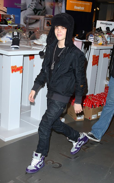 Justin en Paris [FOTOS] 84a14_4380083390_0049f56a7b_o