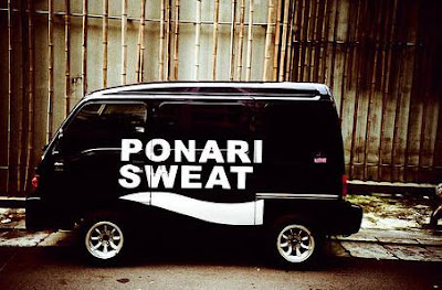 LIPUTAN: Sekitar Air Celupan Batu Petir Dukun Cilik "Ponari" - Page 2 Ponari-sweat-antar