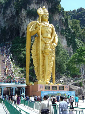 திருச்செந்தூரில் உலகிலேயே உயரமான முருகன் சிலை! Batu-caves-murugan-statue