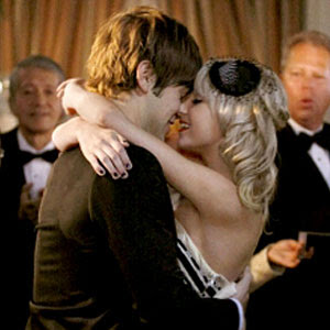 1x01 ♦ A land without magic. - Página 20 Nate-jenny-kiss