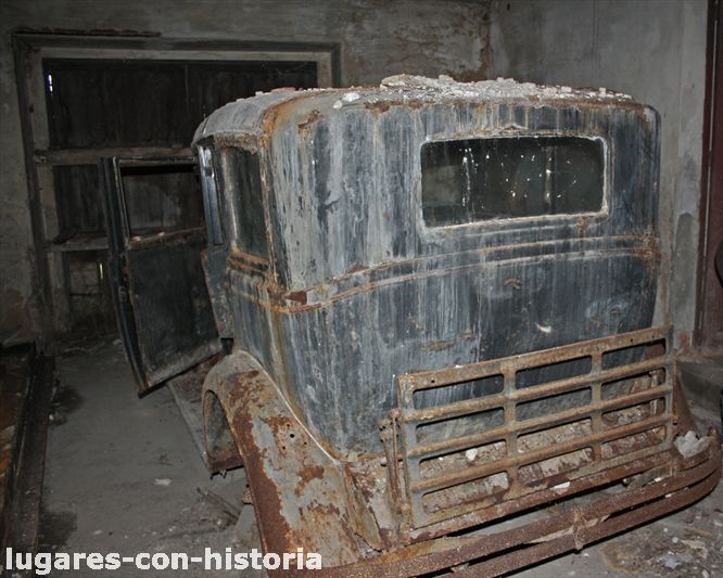 Coches abandonados en Podes(Avilés) - Página 2 IMG_7381