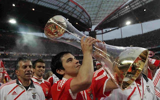 Fotos e Videos dos Festejos do 32º Titulo do SL BENFICA Saviola