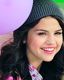 □ Λvataяes Selena Gomez 208