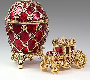 Royal Jewelry & Tiaras / Fabergé Eggs / The Royals - Pagina 2 Faberge-egg-stpetersburg