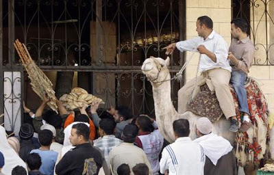 10 Demonstrasi Paling Mematikan Dari Seluruh Dunia 1977-Egyptian-Bread-Riots