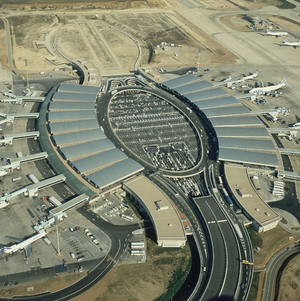  L' Aéroport Visuel_aerogare2-roissy_creditdr