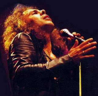 Un año desde que se fue el maestro... 04-ronnie-james-dio1