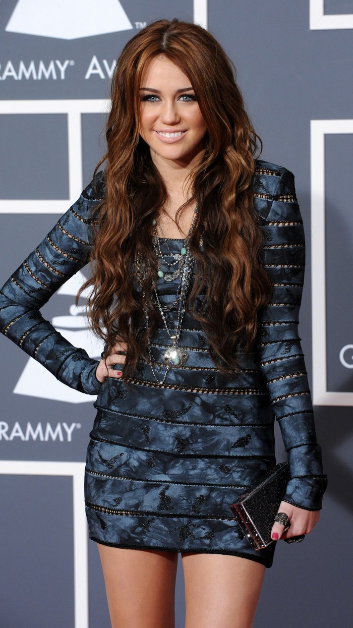 Miranda Galler %255B20100202-miley-cyrus-grammy-photos-2010-003