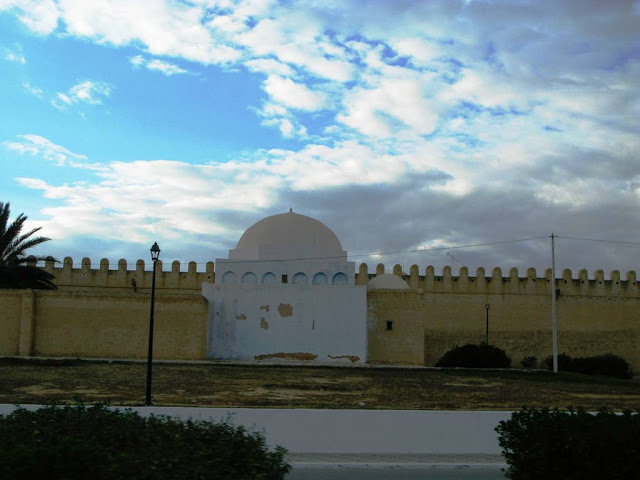 Photos de kairouan - Page 7 159-MURALHA