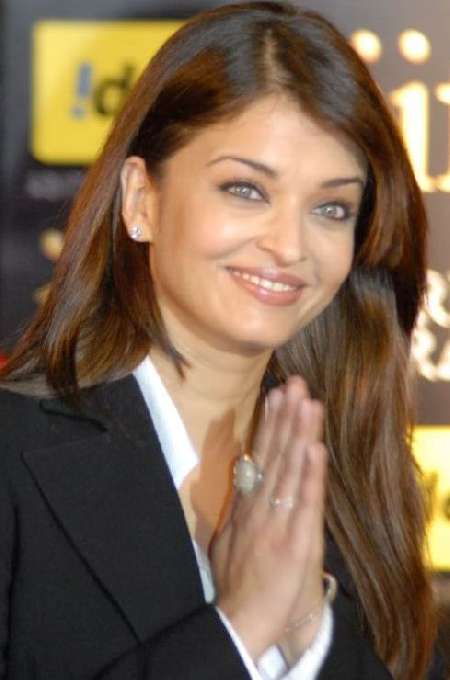 என்னைப்போன்று சிரிக்க முடியுமா? (அரட்டை) - Page 10 Aishwarya-rai-25354