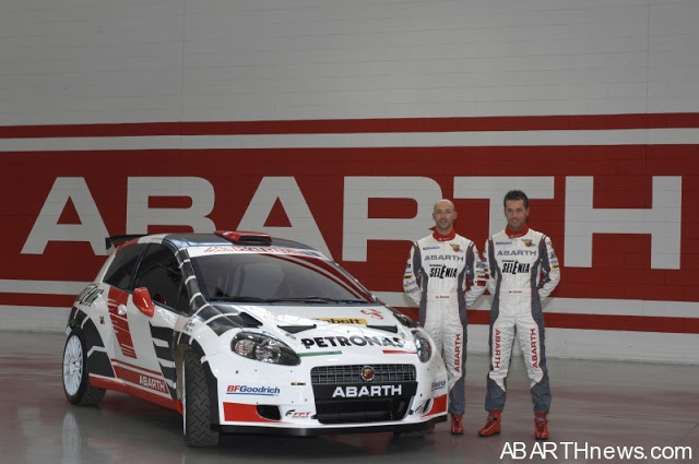 - Abarth presento el equipo para el 2010 Team_Abarth_rally_2010_Grande_Punto_S2000_Basso