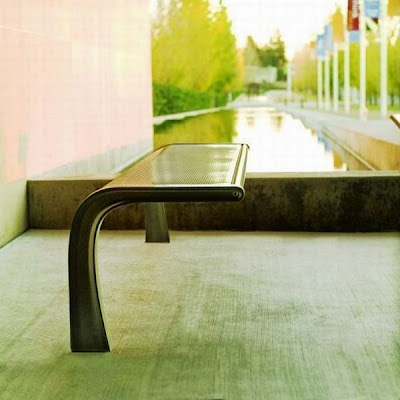 كراسى مش عاديه ..اشى خيال ياناس Creative_Benches_18