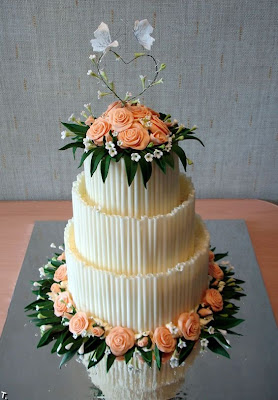 عيد سعيد للمنتدى الغالي Russian_wedding_cakes_15