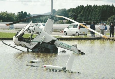 helicoptero - [Internacional] Duas pessoas morrem em queda de helicóptero no Japão 20100802-765815-1-L