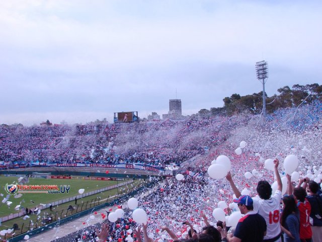 CLUB NACIONAL DE FOOTBALL Phoca_thumb_l_clasico-14112010-061