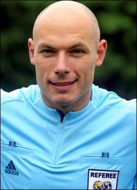 Club Anti-Alonsista Howard_Webb_280x390_502304a