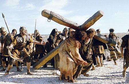 Четвртак 36. по Духовдану Jesus-carries-the-cross