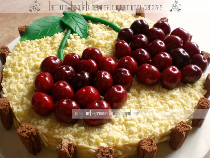 TARTA DE CHOCOLATE AL CARDODOMO Y CEREZAS Tarta%2Bde%2Bchocolate%2Bblanco%2Bal%2Bcardamomo%2Bcon%2Bcerezas