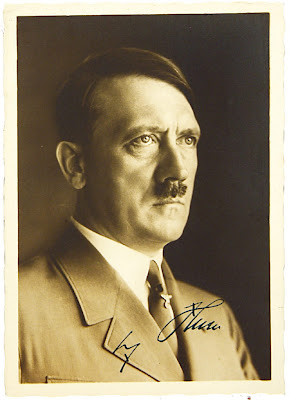   30/04 Adolf_Hitler_237069g