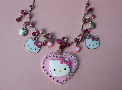أكسسوارات من ماركة hello kitty  Hello-kitty-rhinestone-necklace