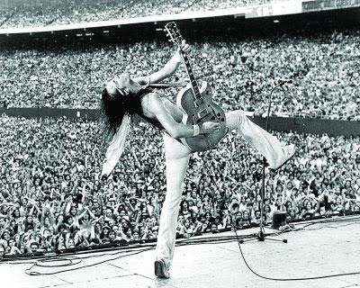 1976. Aerosmith- Rocks  - Página 3 Ted%2520in%2520concert
