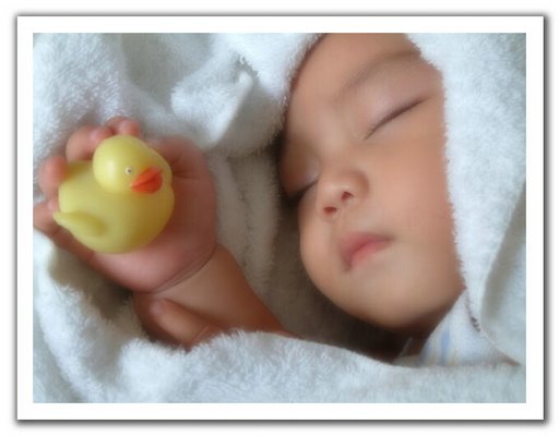 மீனு தரும் குட்டீஸ் படங்கள் Cute-sleeping-baby-picture